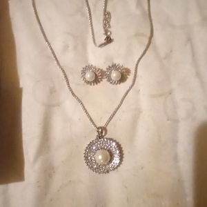 Origami Owl Necklace and Earrings